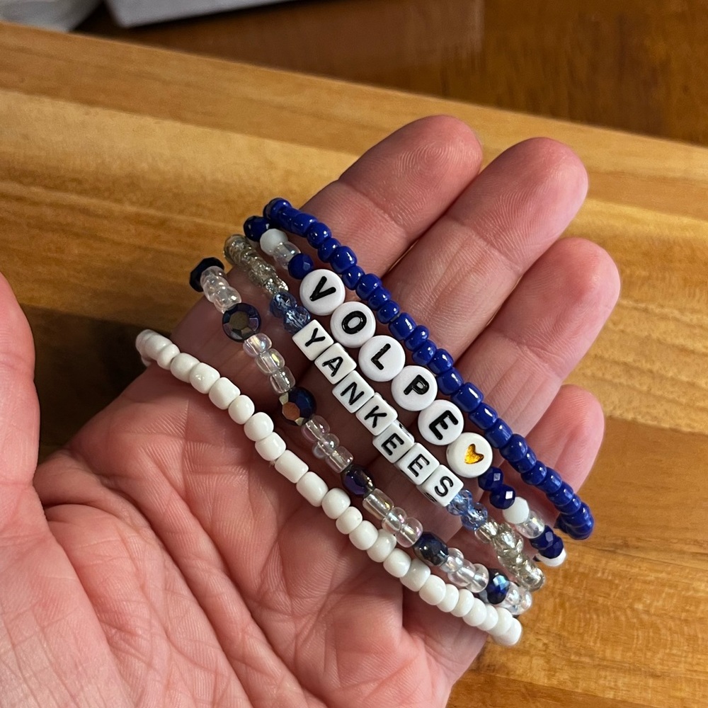 YANKEES 💙💙 bracelet stack - Picture 3 of 3